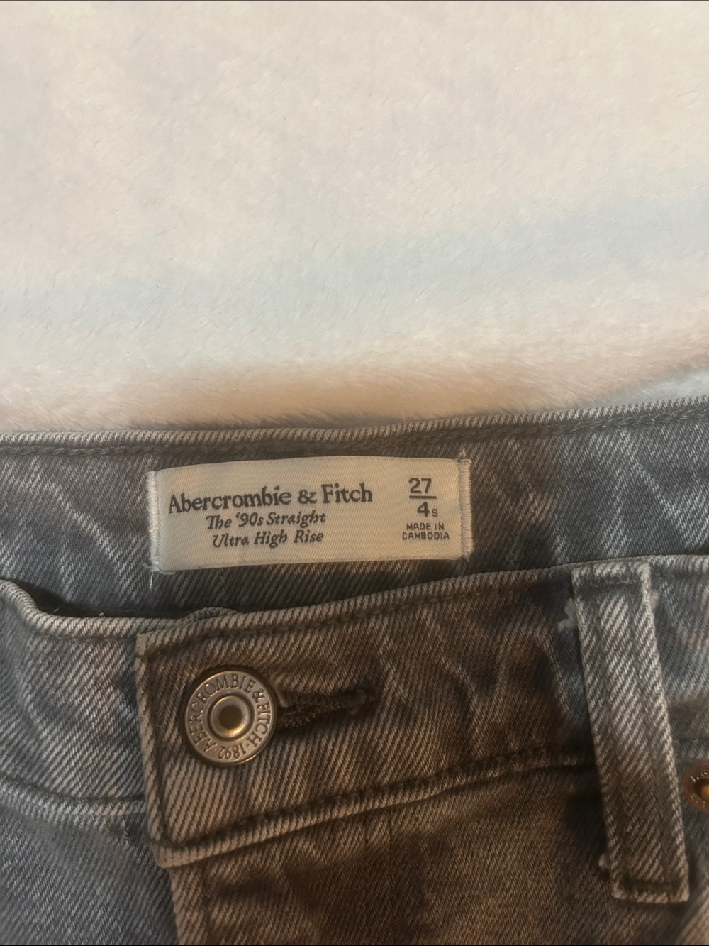 Abercrombie & Fitch Women's Jeans 90s Straight Ultra High Rise Grey 27 Short - Picture 2 of 8